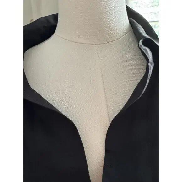 Banana Republic V Neck Top With Embellished Collar L NWT - Picture 2 of 5